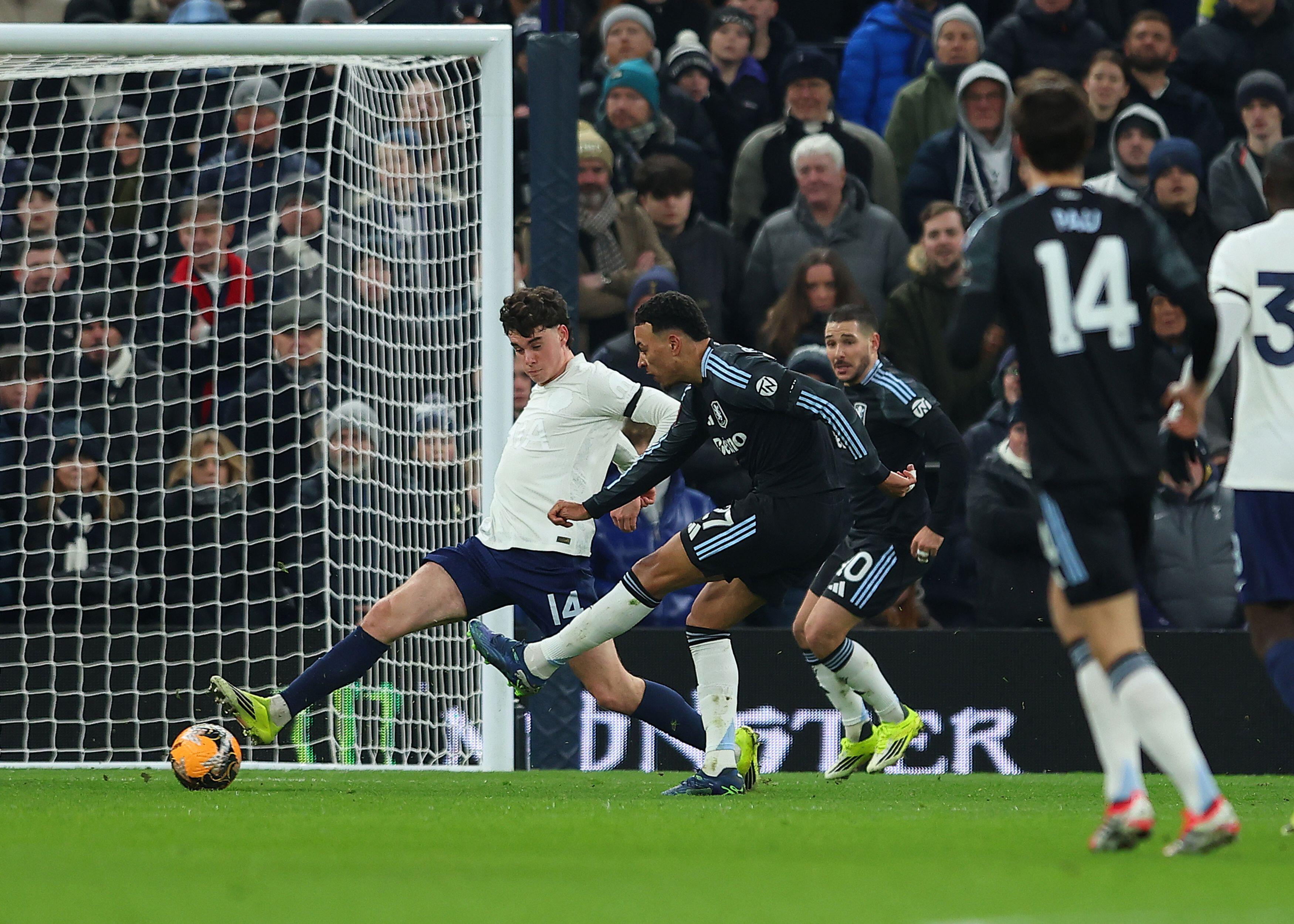 喜欢的对手，摩根-罗杰斯5次对阵热刺直接参与6球