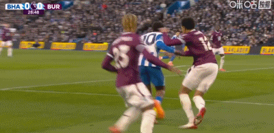 半场：布莱顿1-0伯恩利，吕特建功，科斯图拉斯助攻+进球被吹